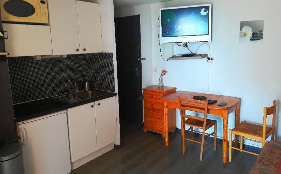 Cap De Mer - Vue Sur Mer - Une Chambre - Une Terrasse - Acces Direct Plage - Commerces A Proximites Ле Баркарес Экстерьер фото