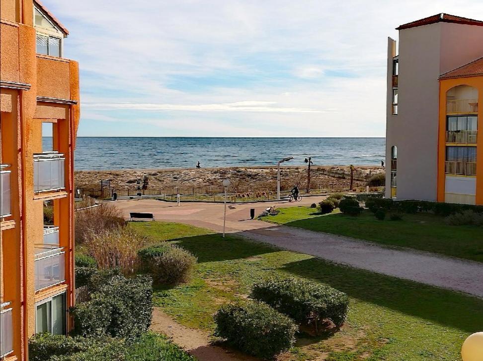 Cap De Mer - Vue Sur Mer - Une Chambre - Une Terrasse - Acces Direct Plage - Commerces A Proximites Ле Баркарес Экстерьер фото